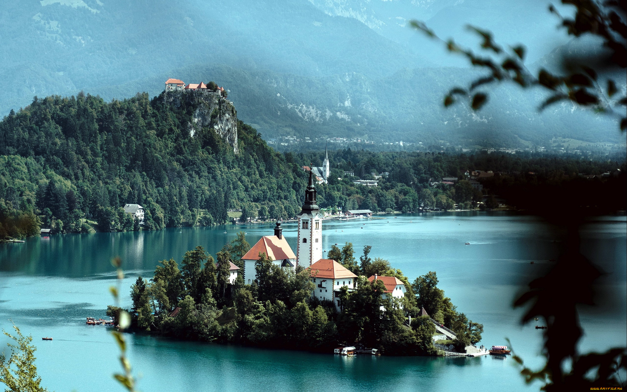 Берег озеро Блед Словения
